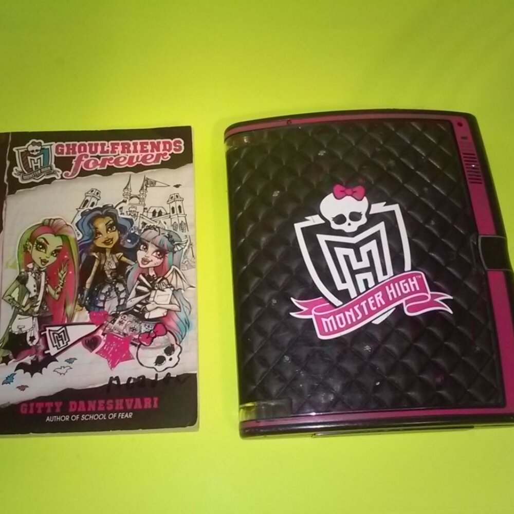 Monster High Book Ghoulfriends Forever book & Singing journal case